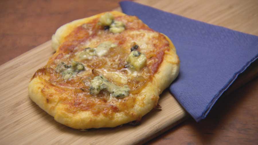 Pizzas With Caramelised Onion And Blue Cheese Network Ten