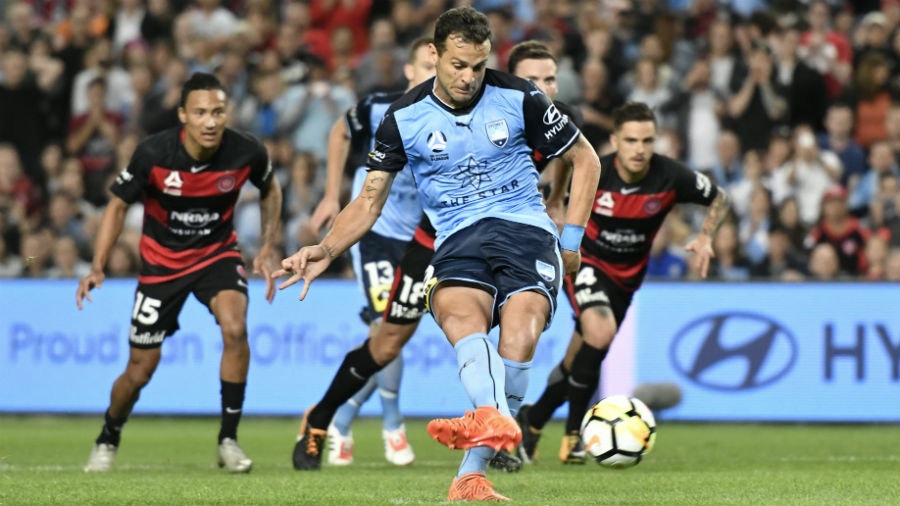Sydney snatch dramatic derby draw