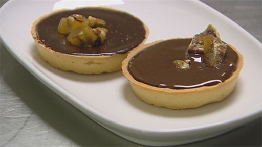 Chocolate Salted Caramel Tart and Caramelised Peanuts