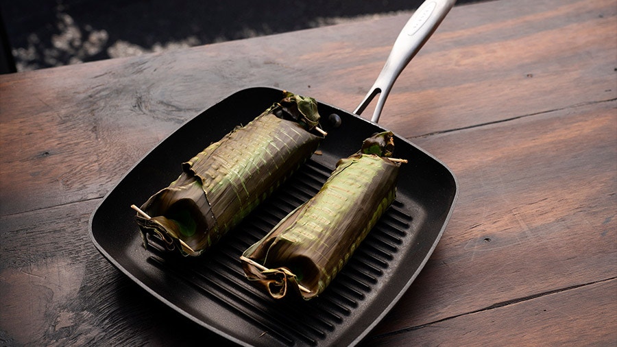 Grilled Rice with Prawn Curry in Banana and Turmeric Leaves