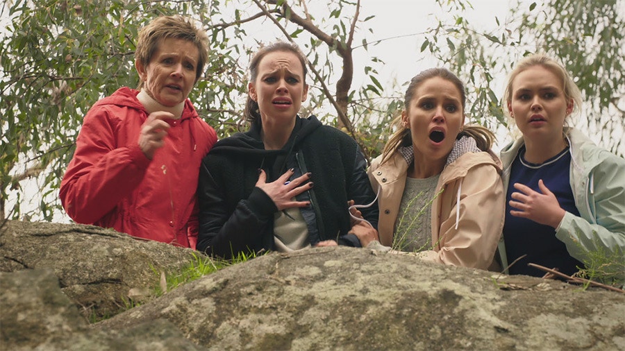 Neighbours tv show, 2018, 10, peach, 10 play