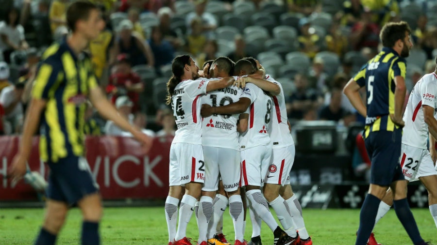 Wanderers take win over nine-man Mariners