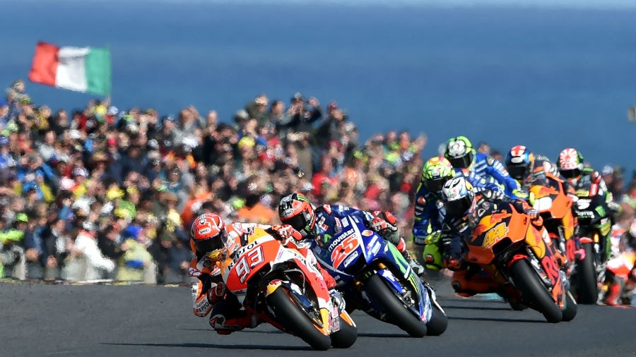 Marquez boosts title chances with Phillip Island victory