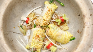 Stuffed Chinese Cabbage with Shredded Duck