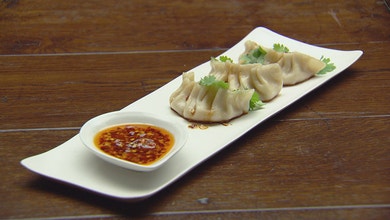 Chicken Dumplings with Chilli Sauce