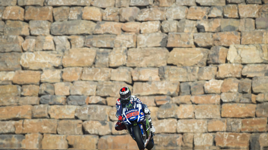 Lorenzo wins in Aragon