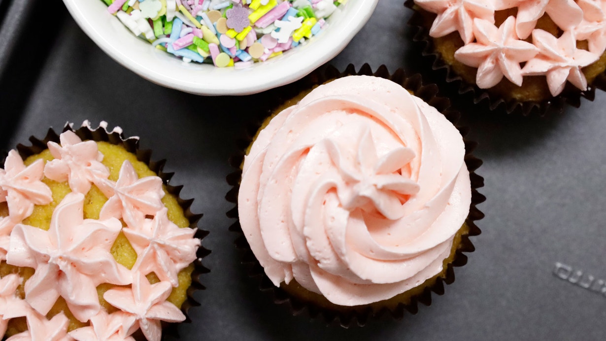 Moist Orange Cupcakes with Buttercream