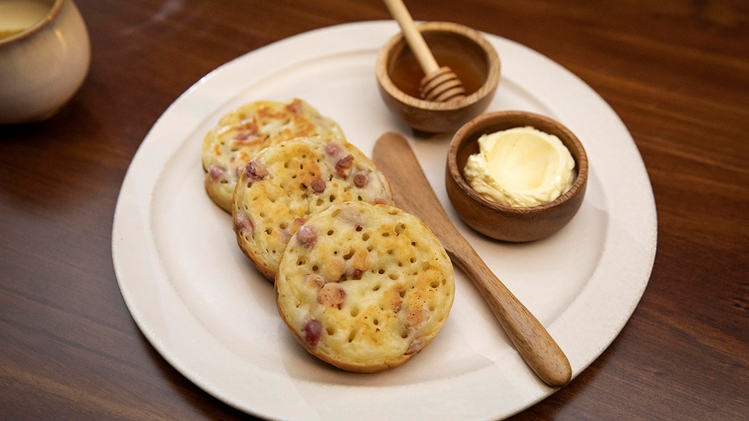 Riberry Crumpets with Whipped Butter and Sugarbag Honey