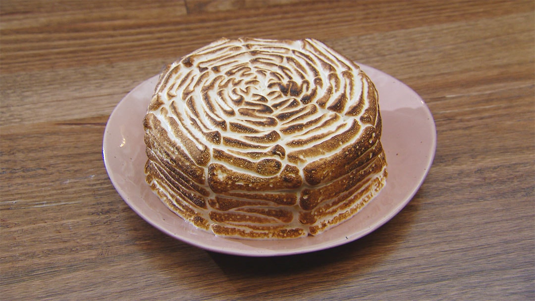 Lemon Sponge with Lemon Curd and Italian Meringue