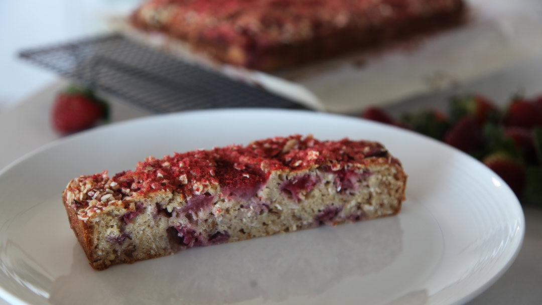 Strawberry Oat Bars