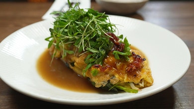 Chinese Mushroom and Warrigal Green Omelette with Chinese Style Broth
