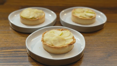 Apple Tart with Lemon Custard