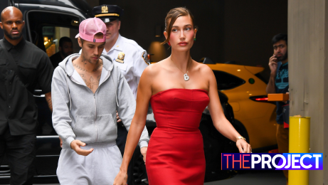 Hailey Bieber's Closet on X: May 6, 2020 - #HaileyBieber and #JustinBieber  on a new episode of #TheBiebersOnWatch. Hails looked super adorable in a  Vintage 1992 Blue Jays tee shirt, sadly not