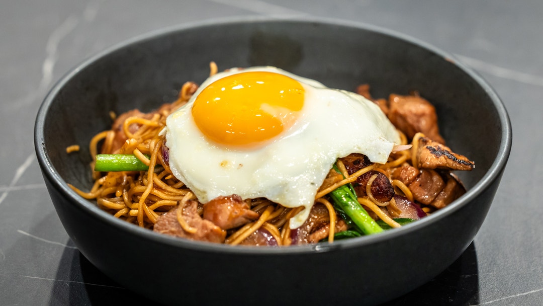 Stir fried Noodles with Pork - Network Ten