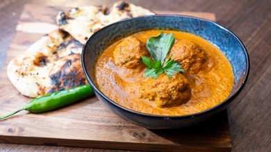 InTalian Simmer Sauce, Meatballs and Naan with Oregano Chilli Butter