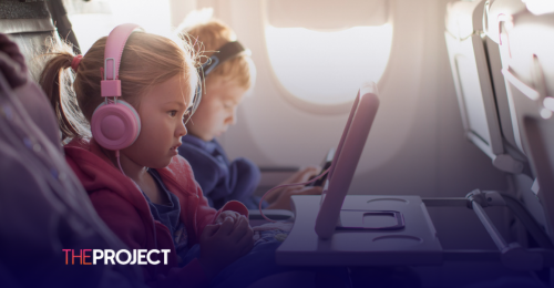 Mum requests other parents enforce iPad ban on flight