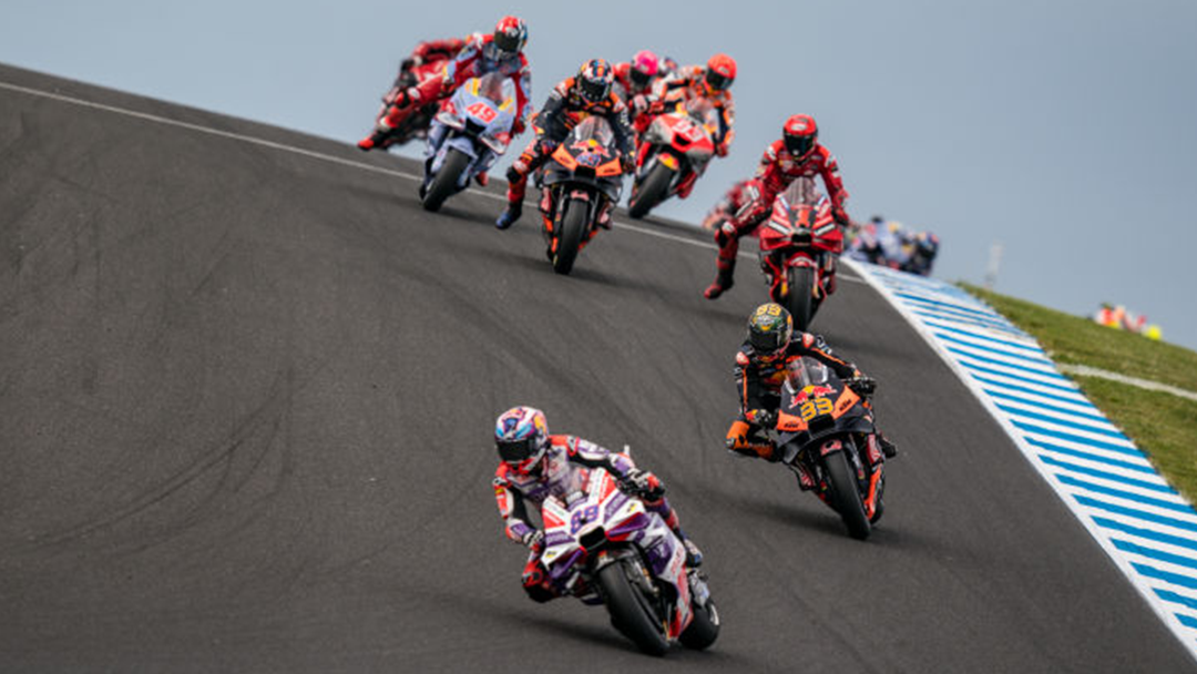 Australian MotoGP Phillip Island 2025 on 10 and 10 Play