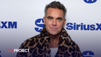 Robbie Williams Admits To Being 'Introverted'